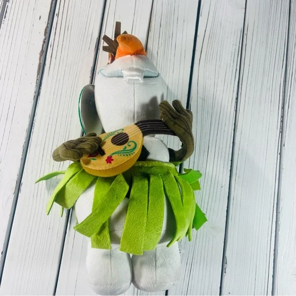 Disney - Frozen Olaf Aloha Plus w/ Disney World Pin. - Picture 7 of 10